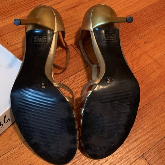 BCBG gold heels size 9 - Picture 9 of 10